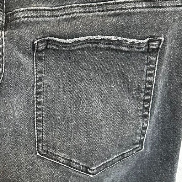 FRAME Le Crop Mini Boot Raw Hem Jeans Women's Size 32 Excellent Condition - Picture 7 of 10